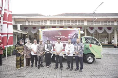 Sri Sultan Hamengku Buwono X Bantu Korban Gempa NTT Teruskan Tradisi HB IX 1 sekarangaja