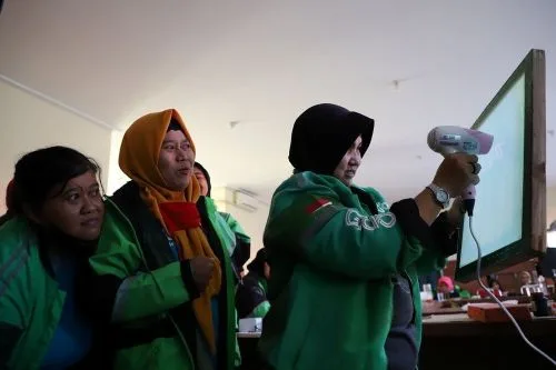 Begini Perhatian Pemot Surabaya untuk Perempuan Pengemudi Ojol 1 sekarangaja