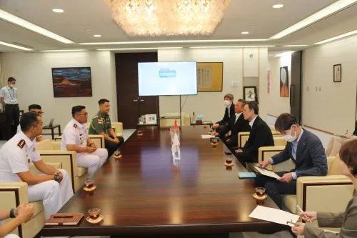Komandan KRI GNR-332 Gelar Courtesy Call Pejabat Pemerintahan dan Militer di Yokosuka Jepang 1 sekarangaja