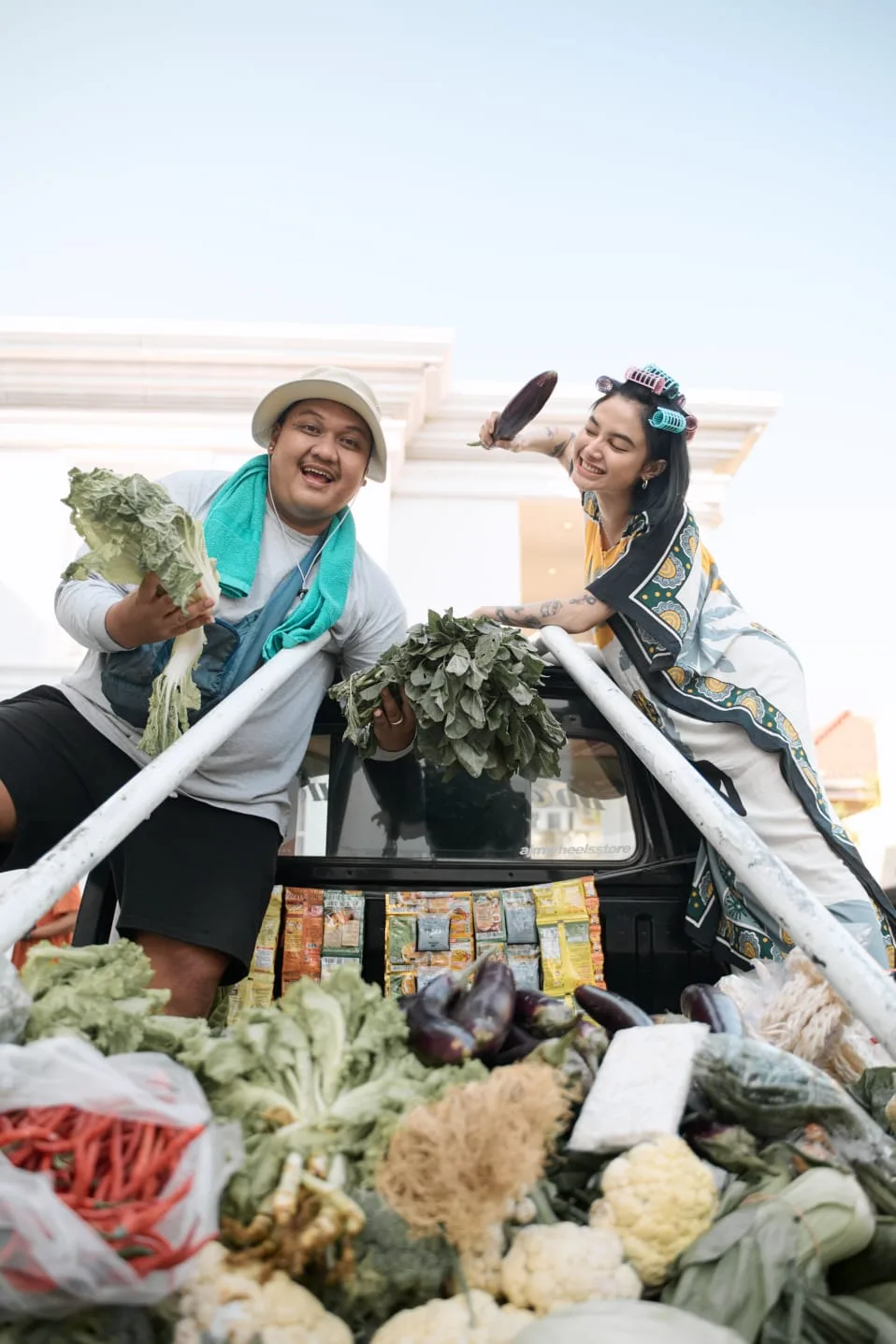 Ndarboy Genk Ajak Generasi Muda Bangga Lokal Lewat “Bakul Sayur” 1 sekarangaja