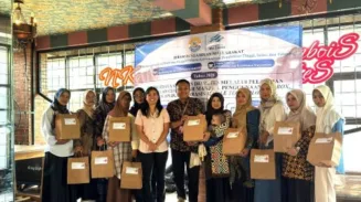 Kolaborasi Dosen Farmasi dan Sistem Informasi Universitas Ma Chung Menjaga Kepatuhan Pasien Diabetes 2 sekarangaja