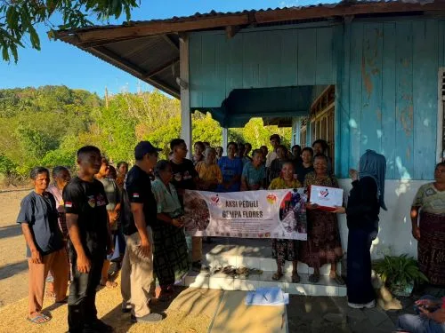 Tim Aksi Peduli Gempa Flores Distribusi Bantuan di Sejumlah Dusun di Lela 2 sekarangaja