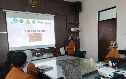 Gelar Pelatihan Biokonversi Sampah Organik, Unikama Dorong Masyarakat Ciptakan Nilai dari Limbah 2 sekarangaja
