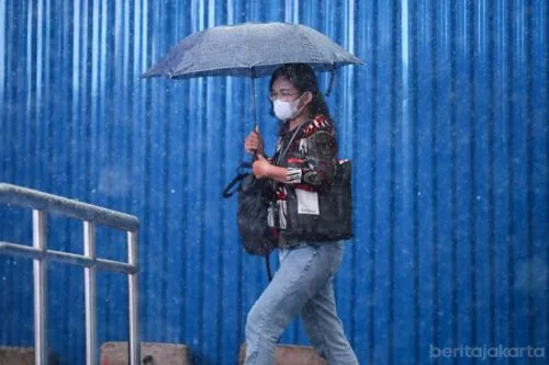 Jaksel Diprakirakan Hujan Ringan Siang Ini 1 sekarangaja