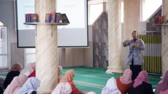 Universitas Ma Chung Dukung SMAN 1 Kota Batu Program Parenting untuk Wali Murid Kelas XII 2 sekarangaja