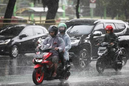 Jaksel dan Jaktim Diprakirakan Dibasahi Hujan Ringan Hari Ini 1 sekarangaja