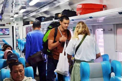 Makin Banyak Wisatawan Mancanegara ke Malang Naik Kereta Api 1 sekarangaja